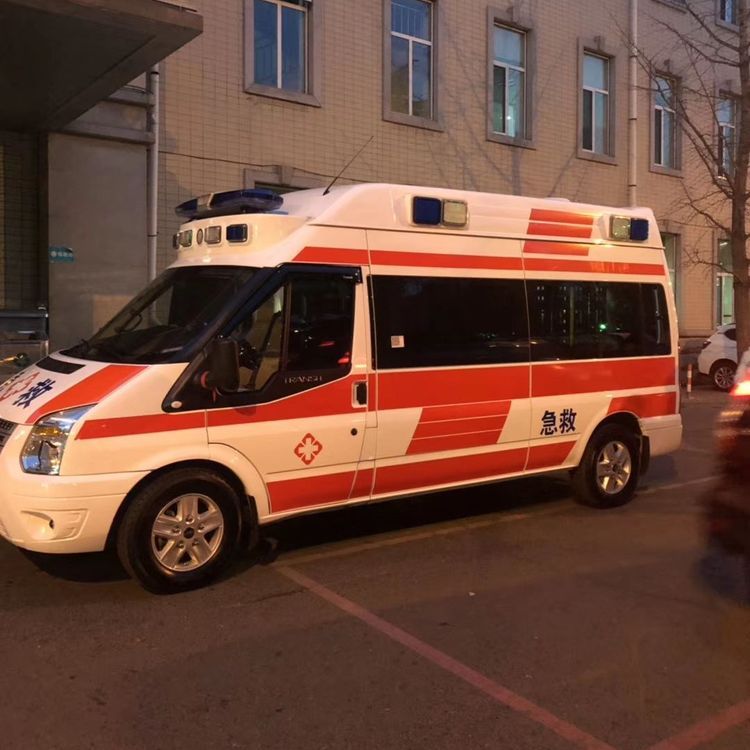 玄武夜间租赁救护车护送病人转院：安全转运的 8 大核心注意事项